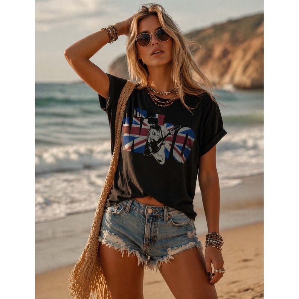 Chaser The Who Black Short Sleeve Tee Womens Size XS T-Shirt Cuffed Crew Casual